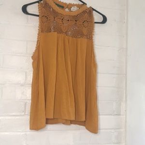 Cute to neck crop top